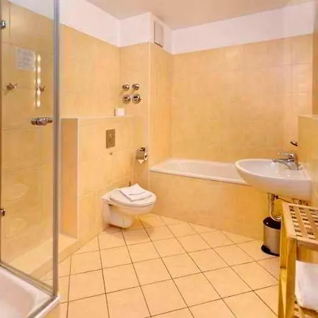 Amc Bundesallee Hotel