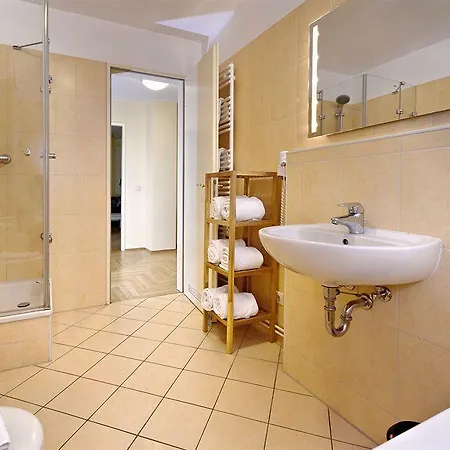 Amc Bundesallee Hotel