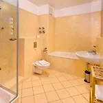 Amc Bundesallee Hotel