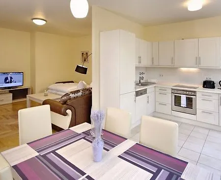 Amc Bundesallee Hotel 3*