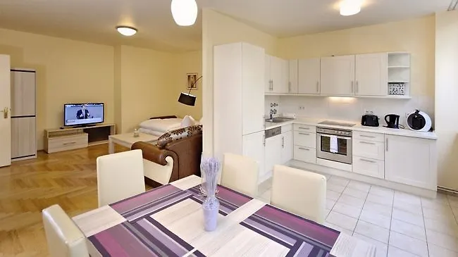 Amc Bundesallee Hotel 3*